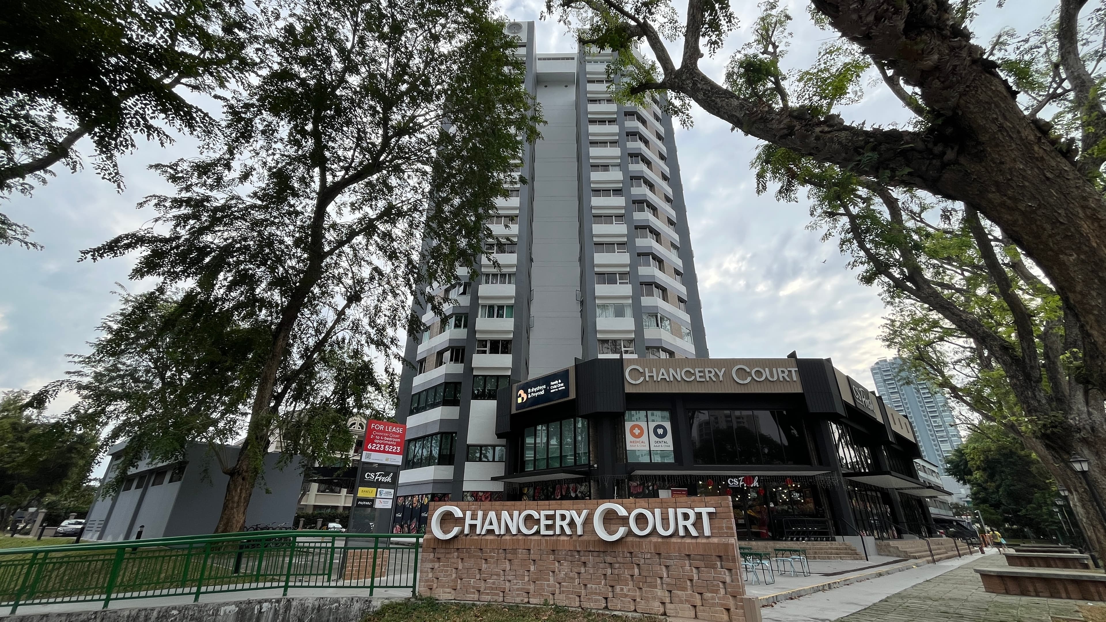 Premium Twin | West Wood Hostel @ Chancery Court